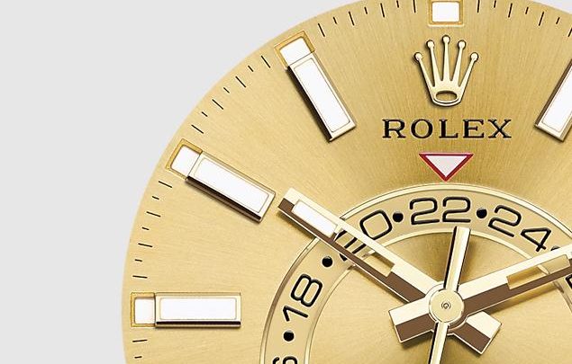 The champagne dials copy watches have dual time zone.