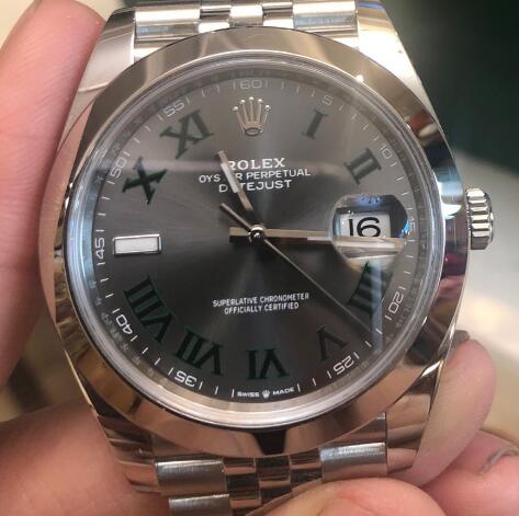 The Rolex Datejust is best choice for gentlemen.