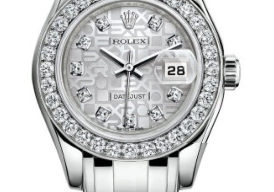The silvery dial fake watch is decorated with diamonds.